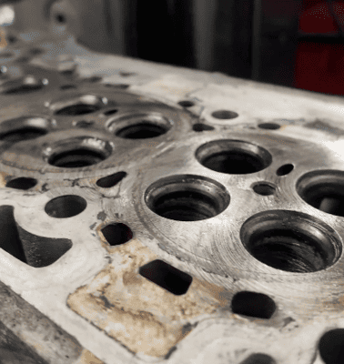 Cylinder head reconditioning at Meksta